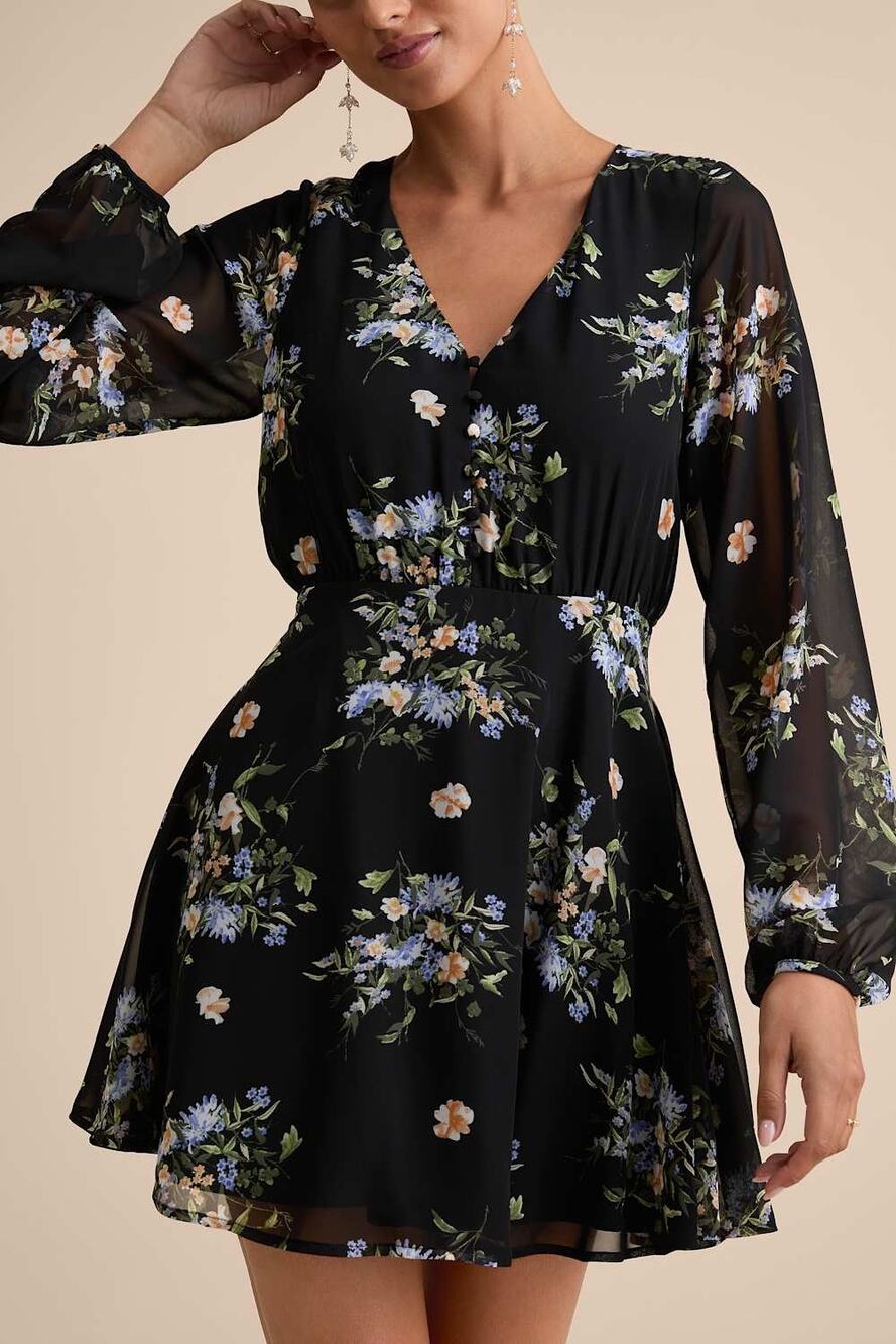 NWT Lulus Always Your Black Floral Print Long Sleeve Skater Dress Cruise Size M